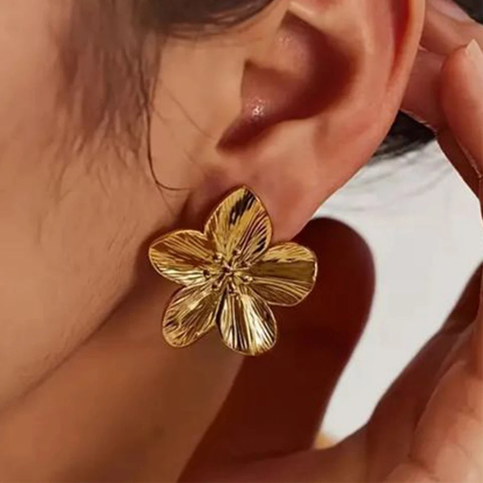 Texture Metal Flower Earring