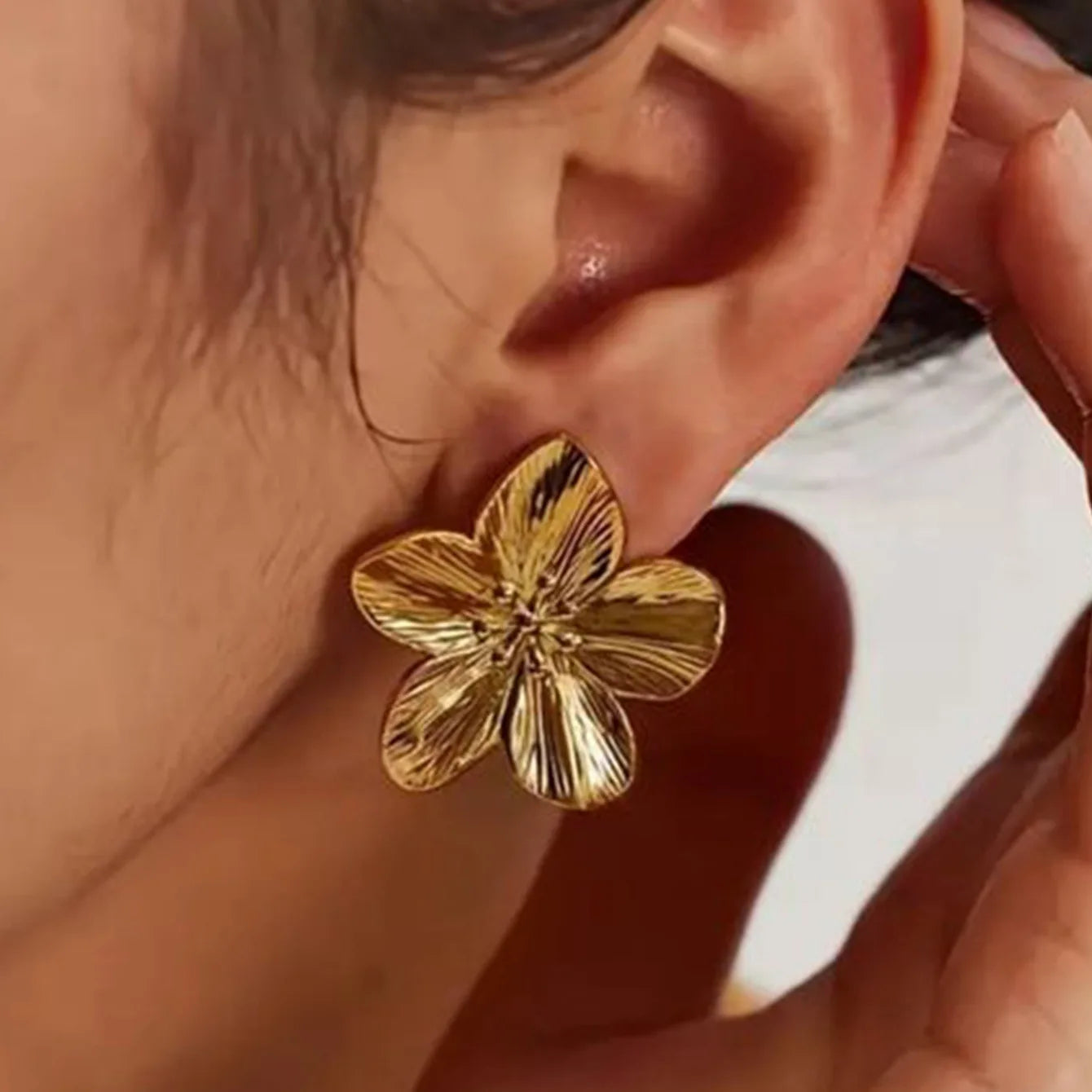 Texture Metal Flower Earring