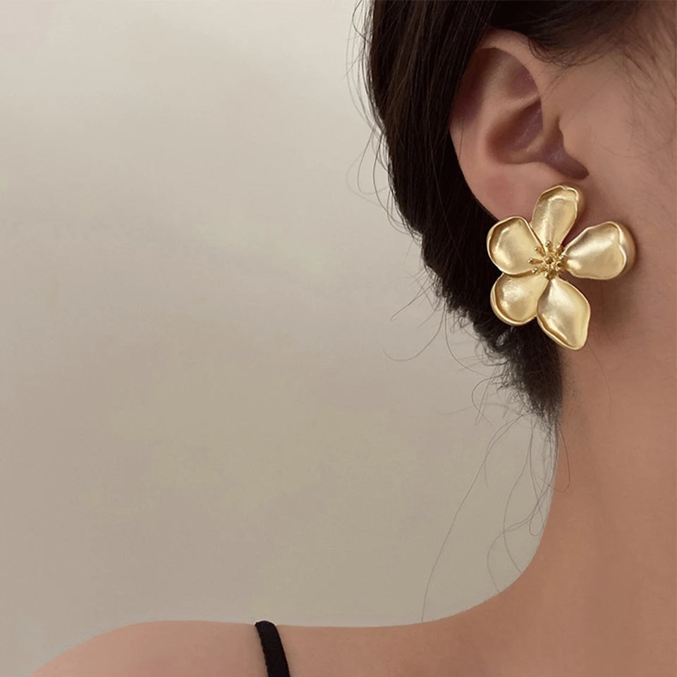 Texture Metal Flower Earring